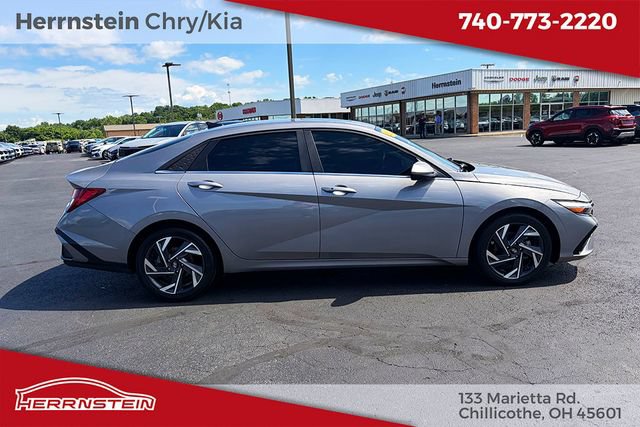 Used 2024 Hyundai Elantra SEL w/ Convenience Package FWD image 27