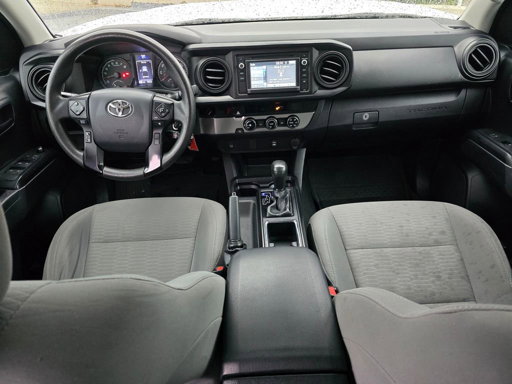 Used 2018 Toyota Tacoma SR image 18