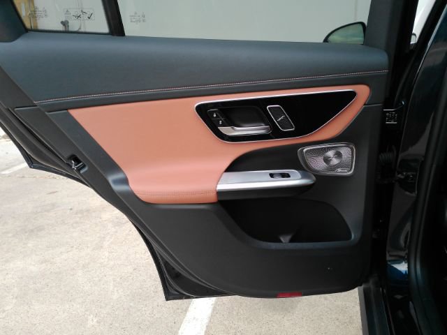 Used 2024 Mercedes-Benz GLC 300 w/ Driver Assistance Package image 18