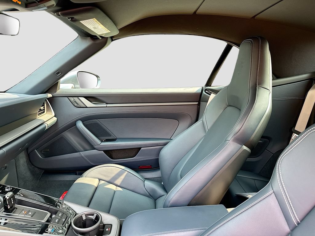 Certified 2025 Porsche 911 Carrera Cabriolet RWD image 26