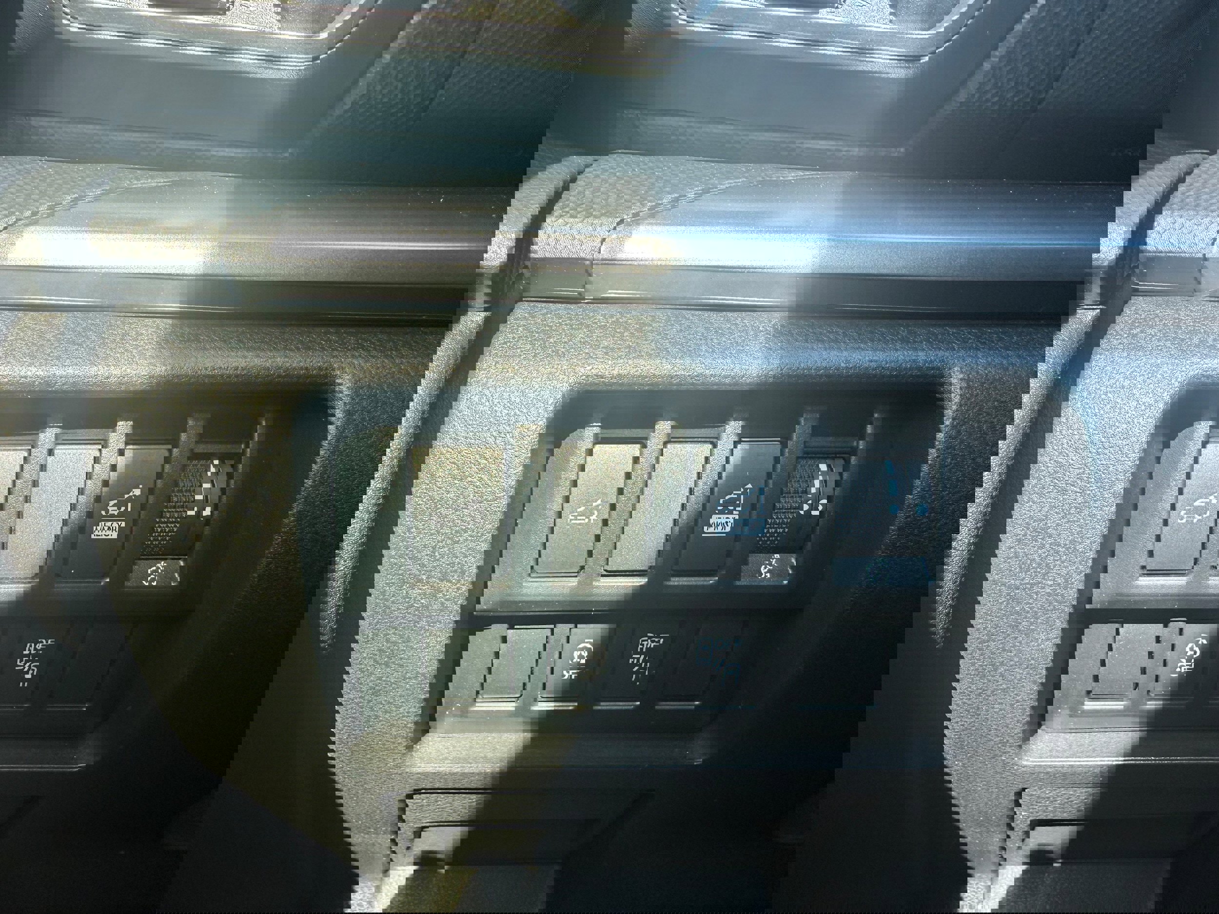 Used 2020 Subaru Forester Premium AWD/4WD image 14