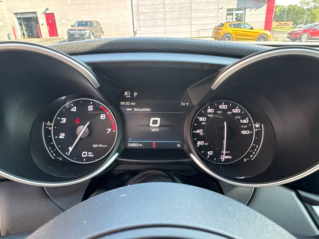 Used 2022 Alfa Romeo Giulia Ti AWD/4WD image 40
