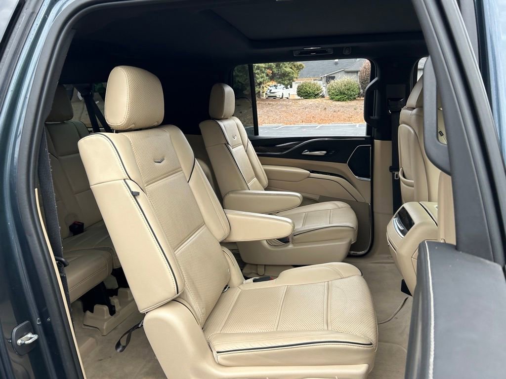 Used 2021 Cadillac Escalade ESV Premium Luxury w/ Driver Assist Tech Package image 47