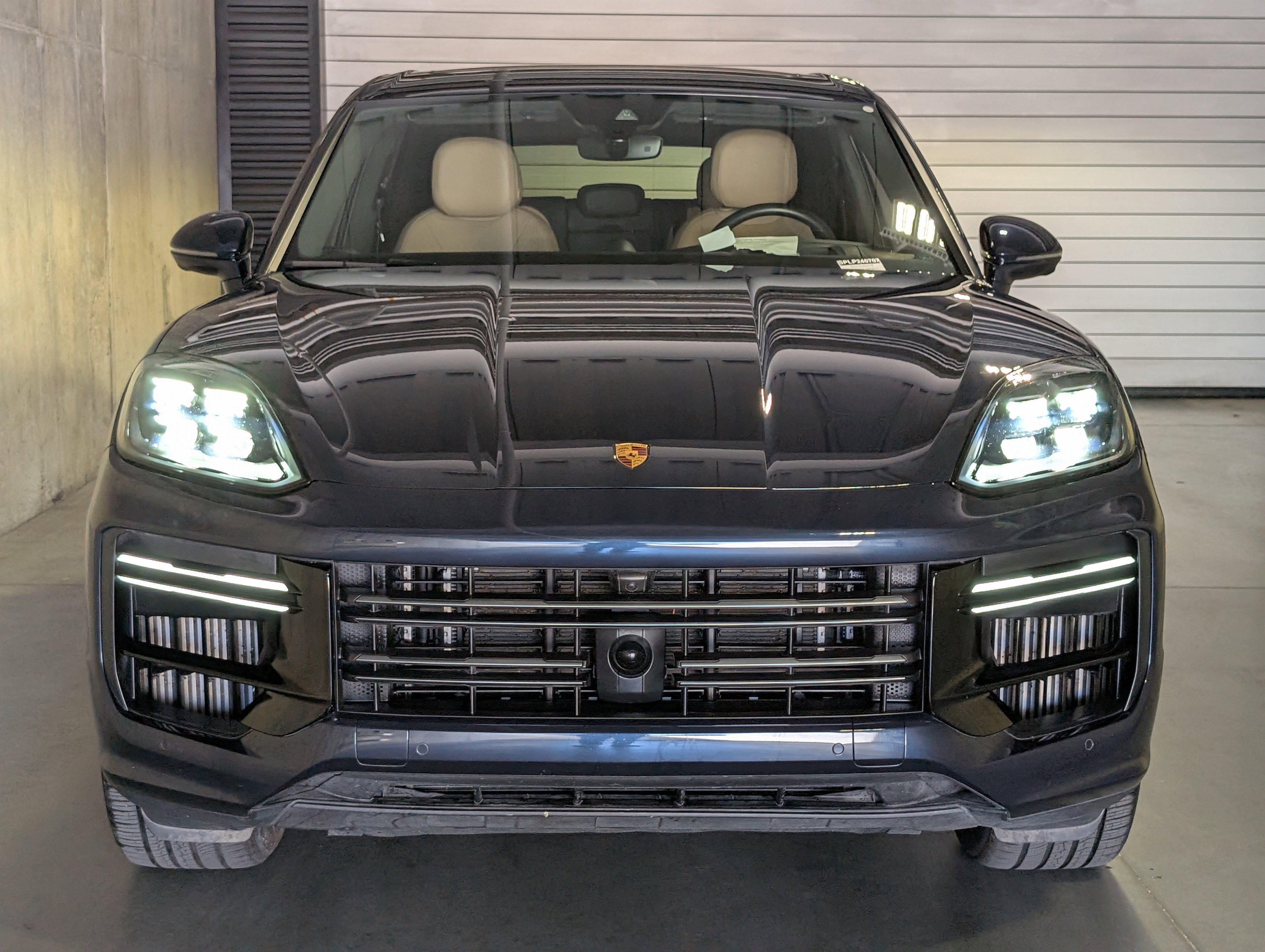 Certified 2024 Porsche Cayenne Turbo AWD/4WD image 12