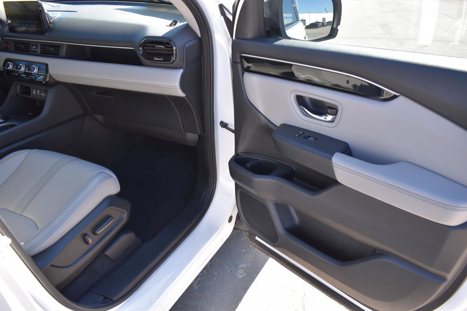 Used 2025 Honda Pilot Touring image 18