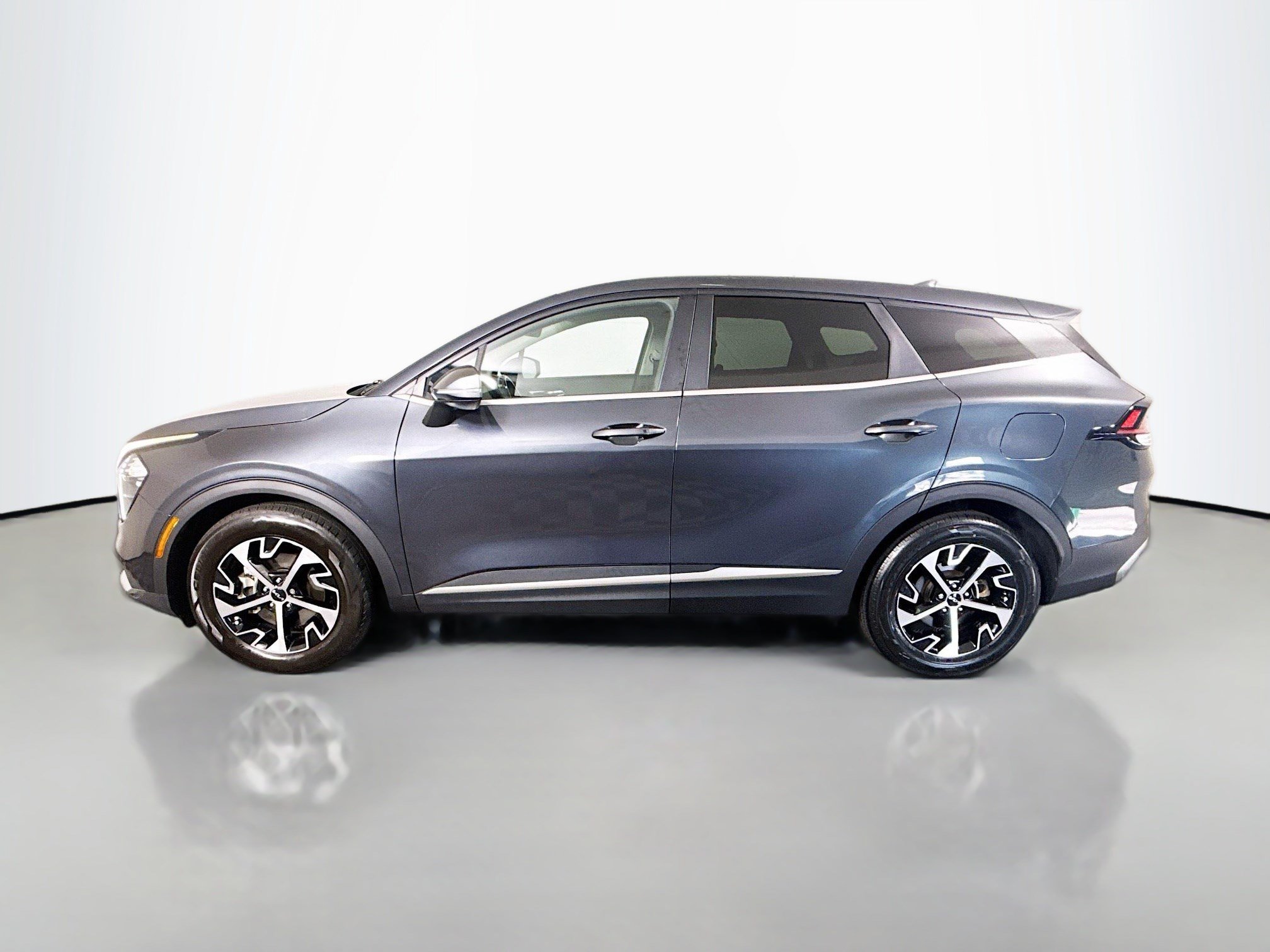 Used 2023 Kia Sportage EX FWD image 6
