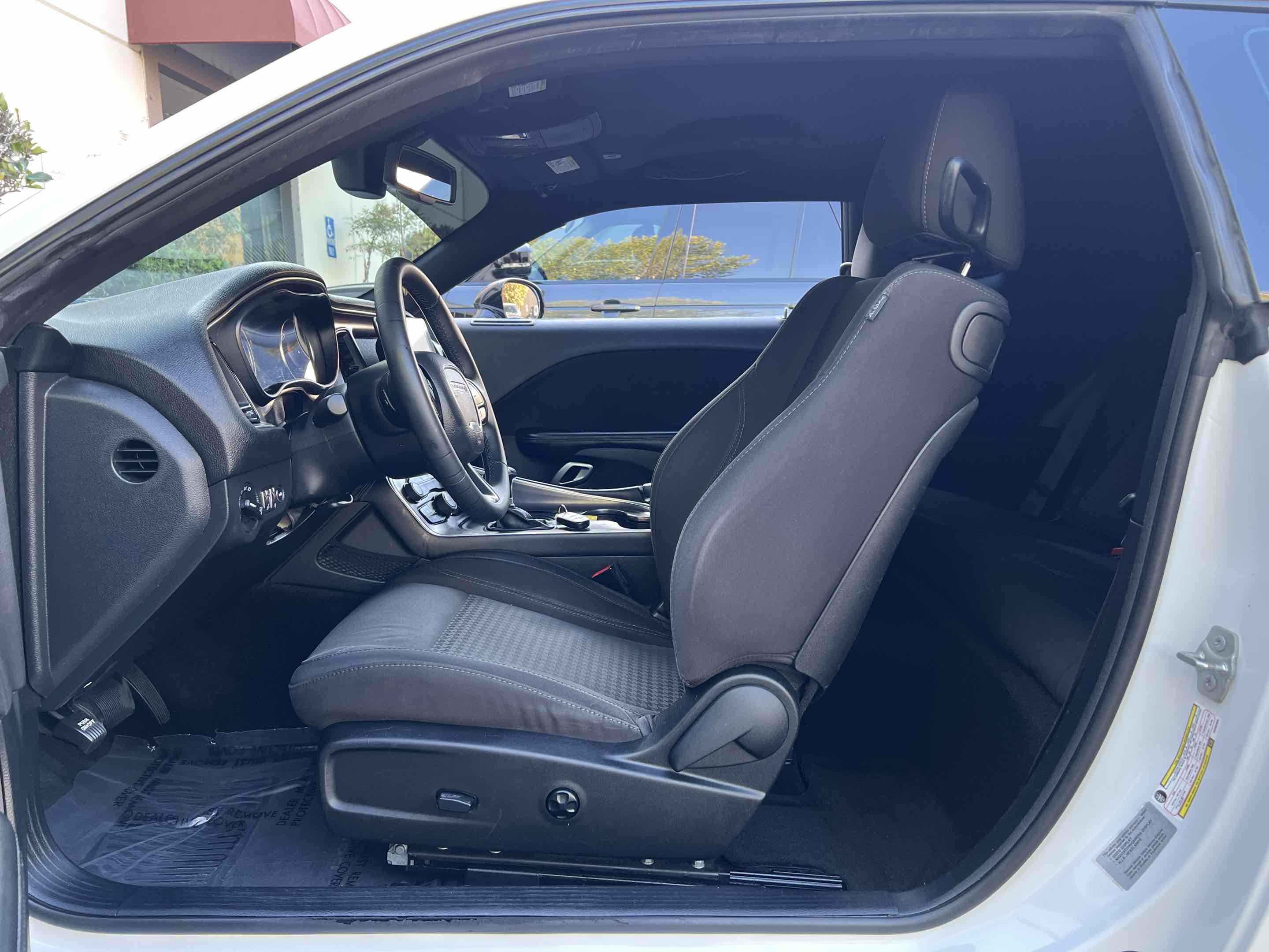 Used 2017 Dodge Challenger R/T RWD image 5