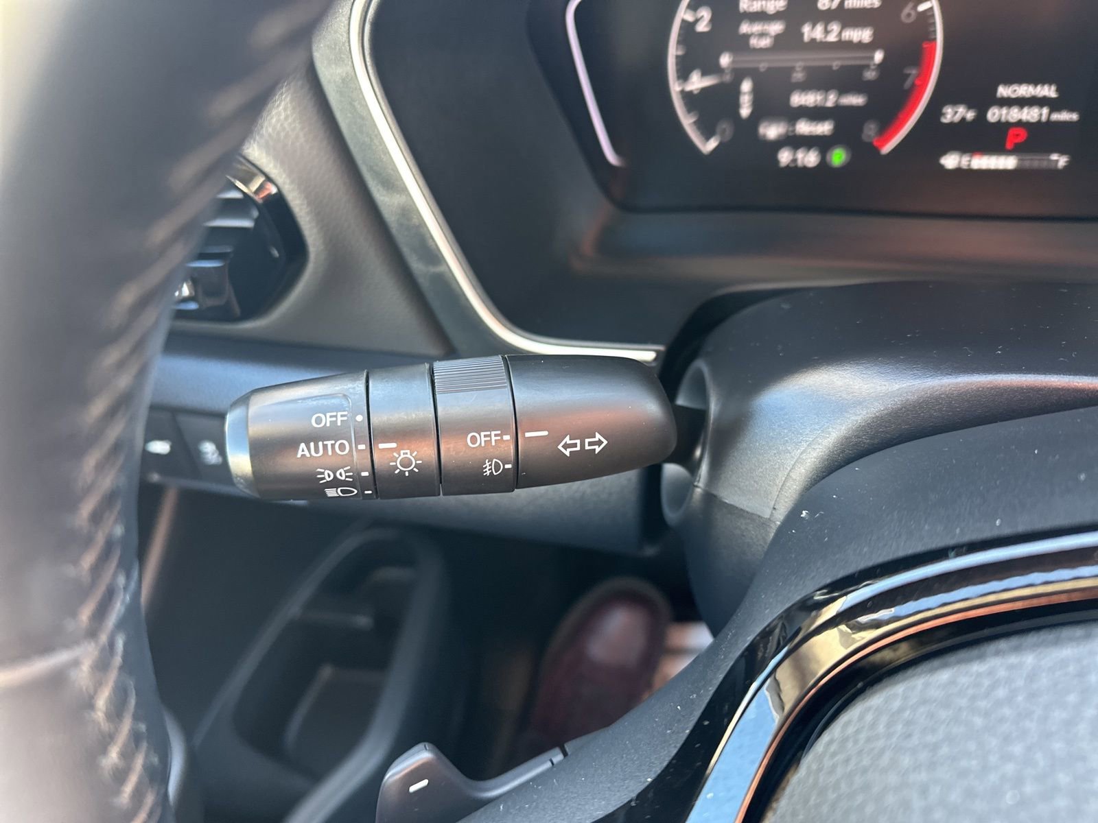 Used 2023 Honda Pilot Touring image 47