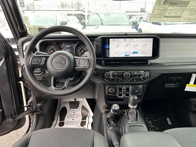 New 2025 Jeep Gladiator Sport AWD/4WD image 16