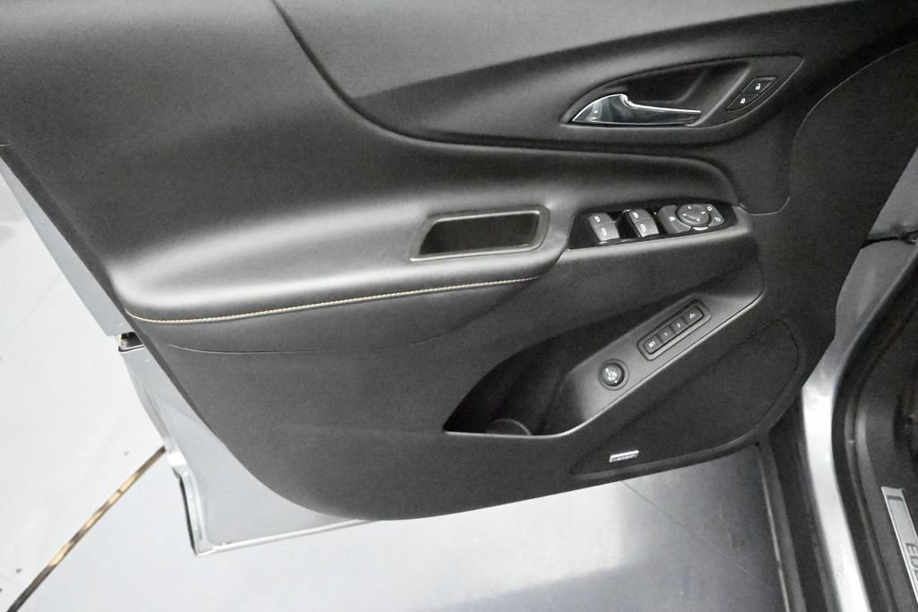 Used 2023 Chevrolet Equinox Premier FWD image 10