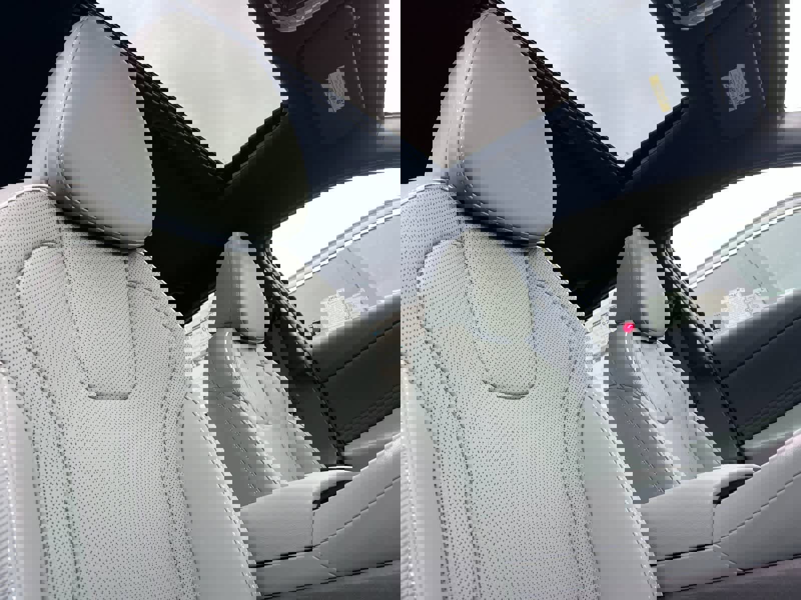 New 2025 Hyundai Elantra Limited image 17