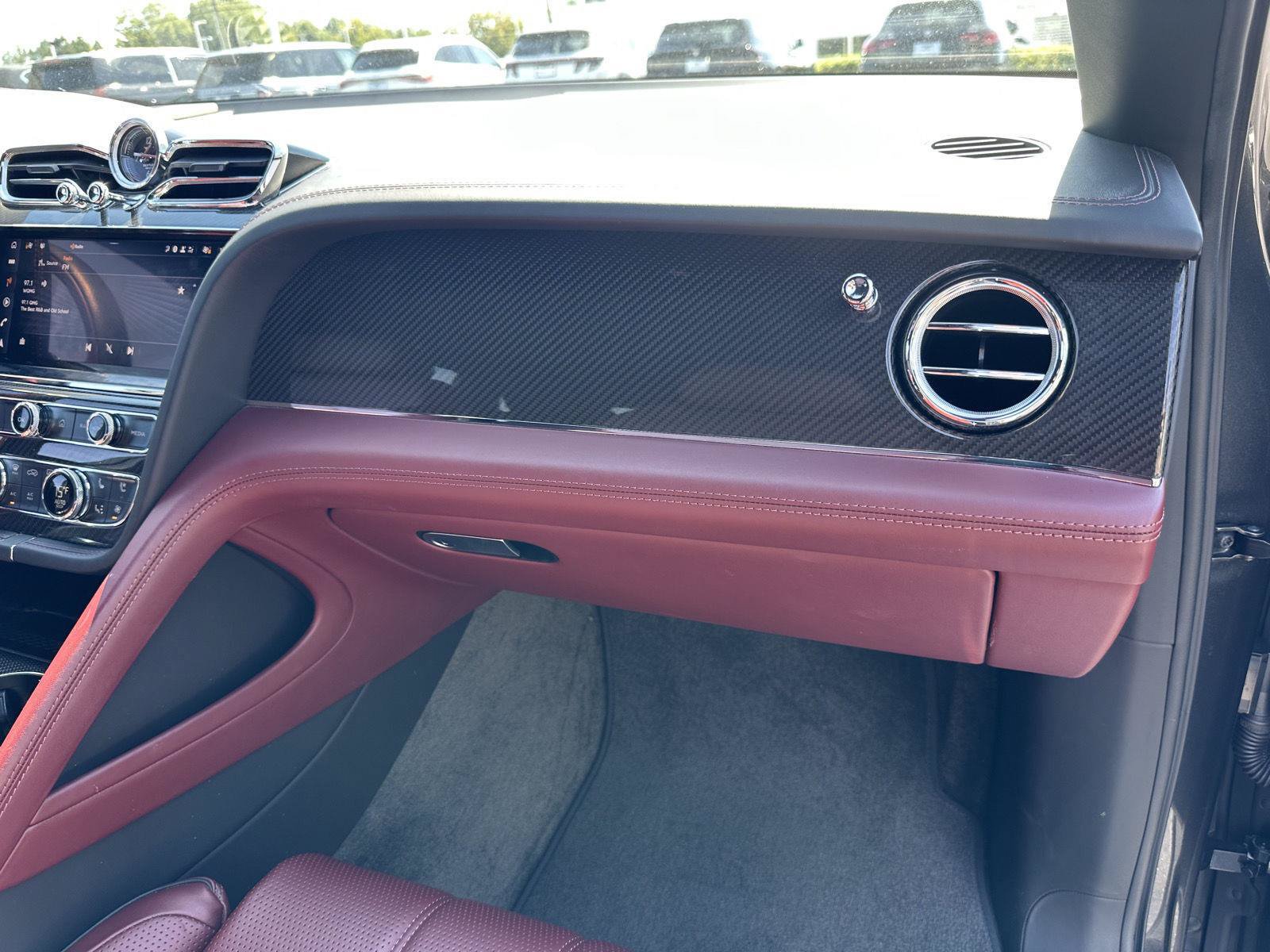 Used 2022 Bentley Bentayga AWD/4WD image 19