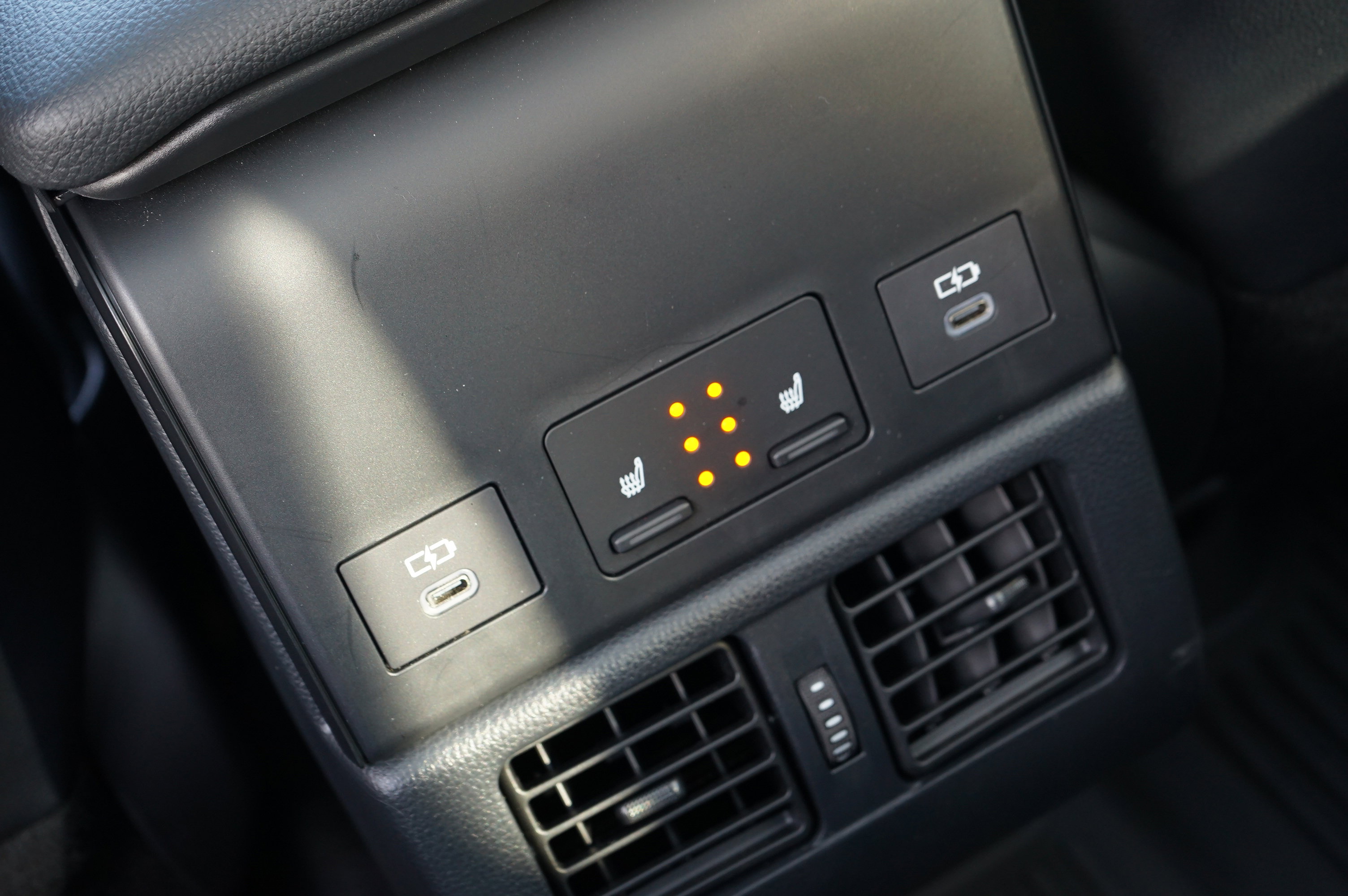 Used 2024 Subaru Solterra Touring image 21