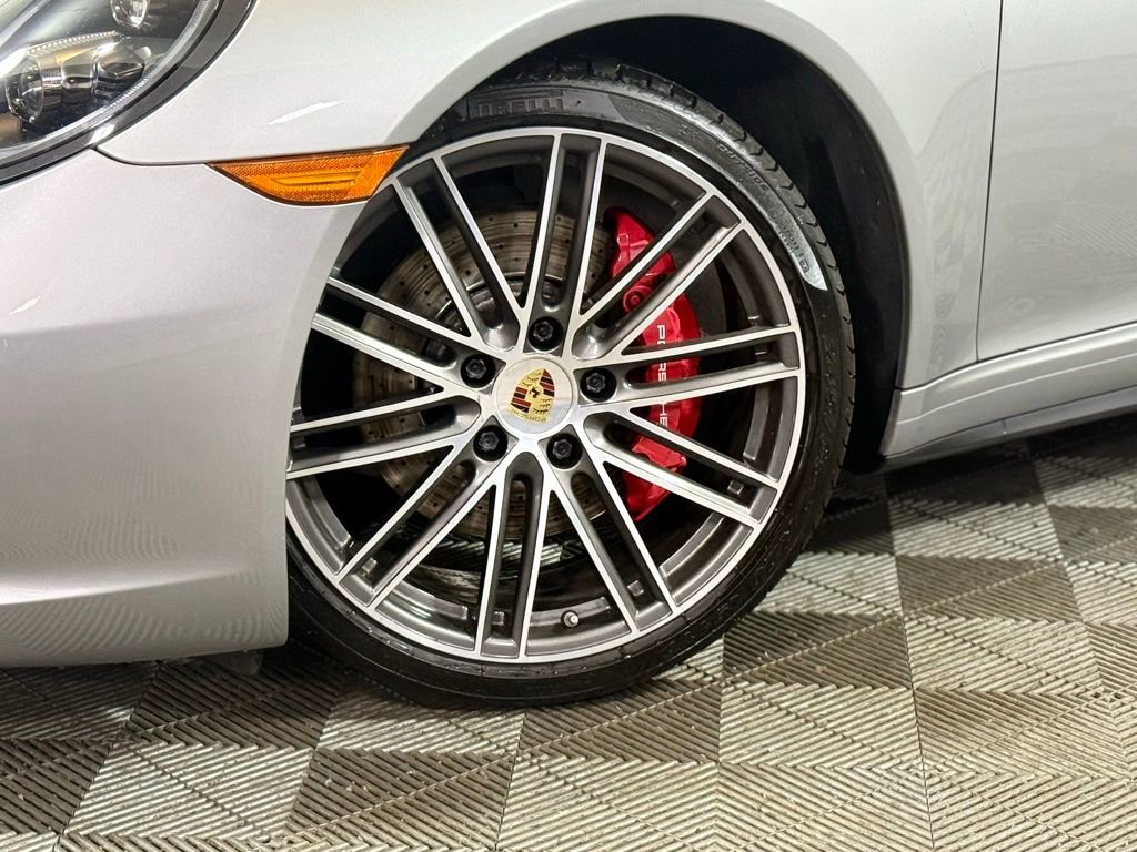 Used 2019 Porsche 911 Carrera 4S AWD/4WD image 2