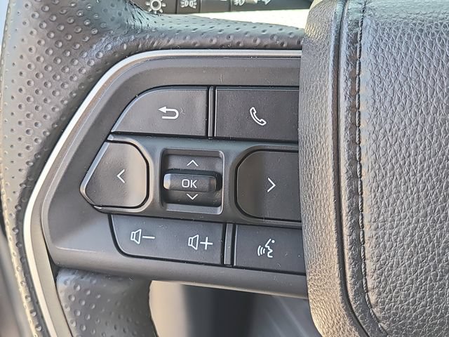Used 2025 Toyota 4Runner SR5 AWD/4WD image 23