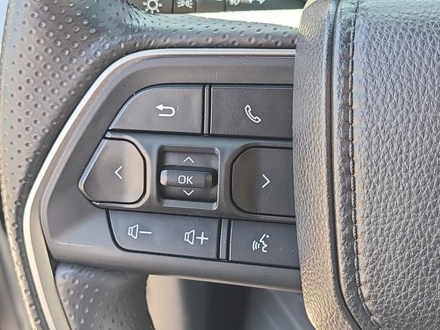 Used 2025 Toyota 4Runner SR5 AWD/4WD image 23