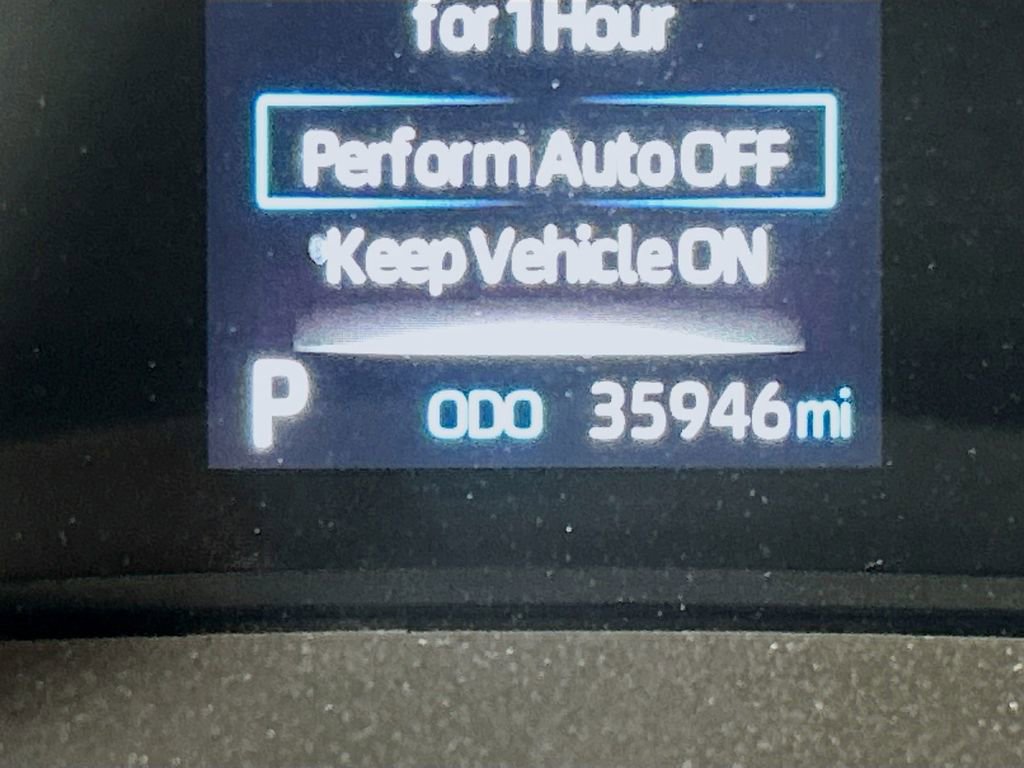 Used 2023 Toyota Sienna XLE Woodland Edition image 10