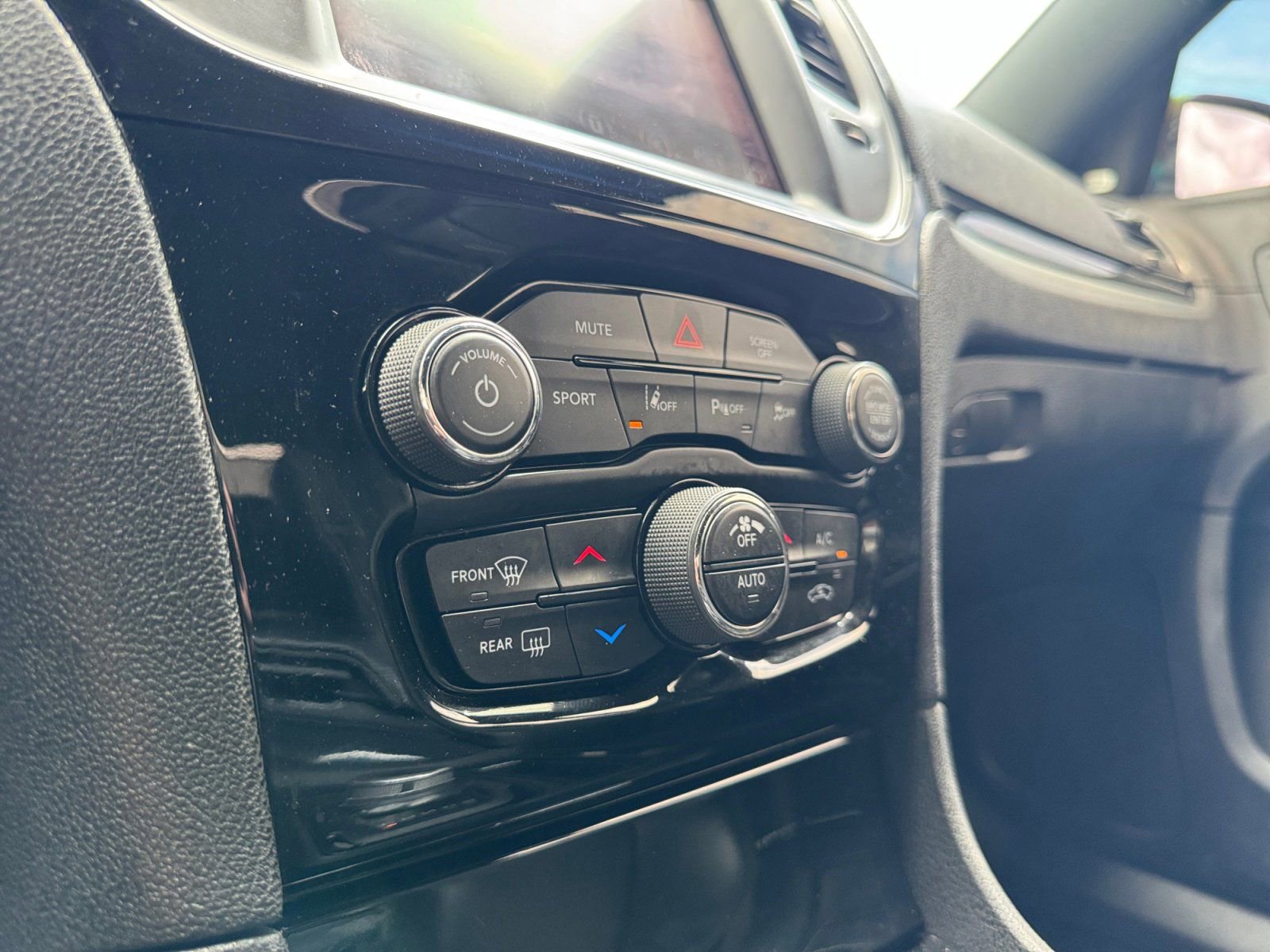 Used 2022 Chrysler 300 S w/ Comfort Group image 23