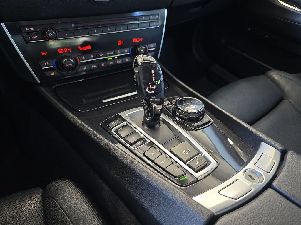 Used 2016 BMW 550i Gran Turismo xDrive AWD/4WD image 28