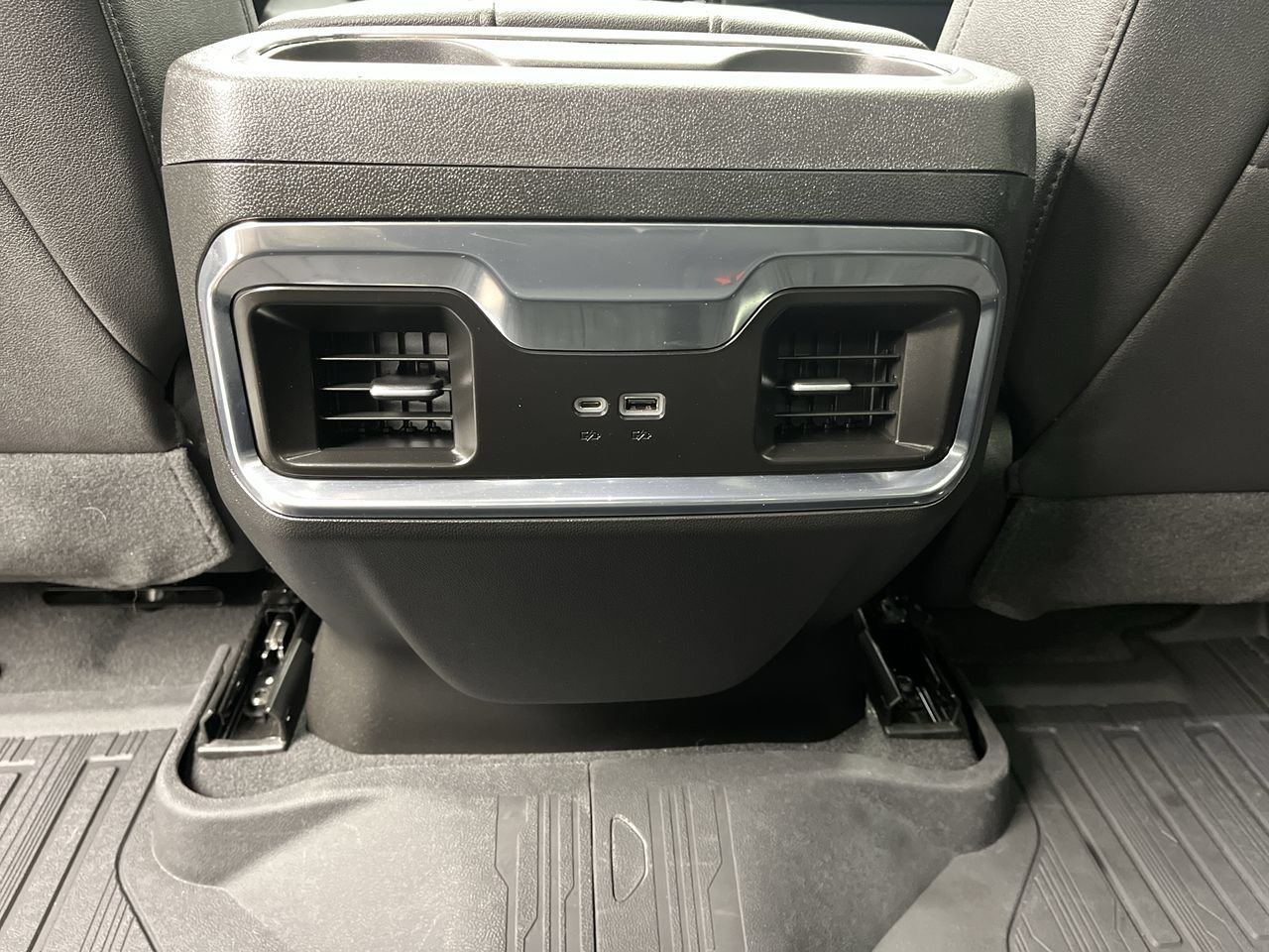 Certified 2024 GMC Sierra 1500 Elevation w/ Elevation Premium Package AWD/4WD image 15