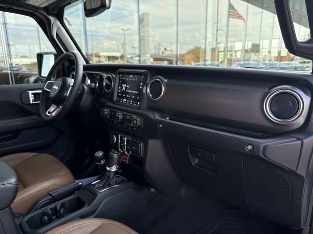 Used 2023 Jeep Gladiator Rubicon w/ Cold Weather Group AWD/4WD image 51