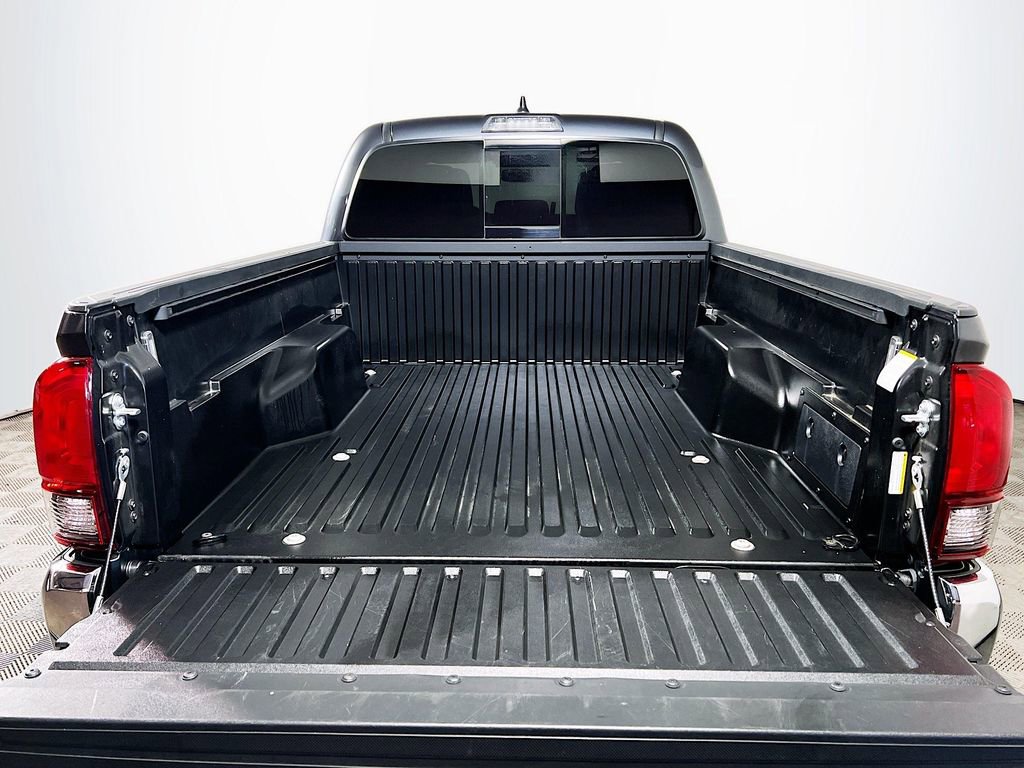 Certified 2023 Toyota Tacoma SR5 w/ Black Out Package (TMS) AWD/4WD image 23