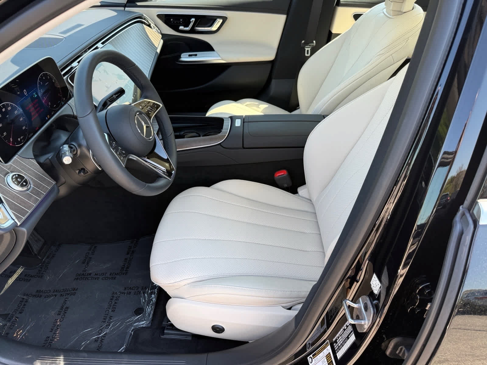 Used 2026 Mercedes-Benz E 350 4MATIC Sedan image 10