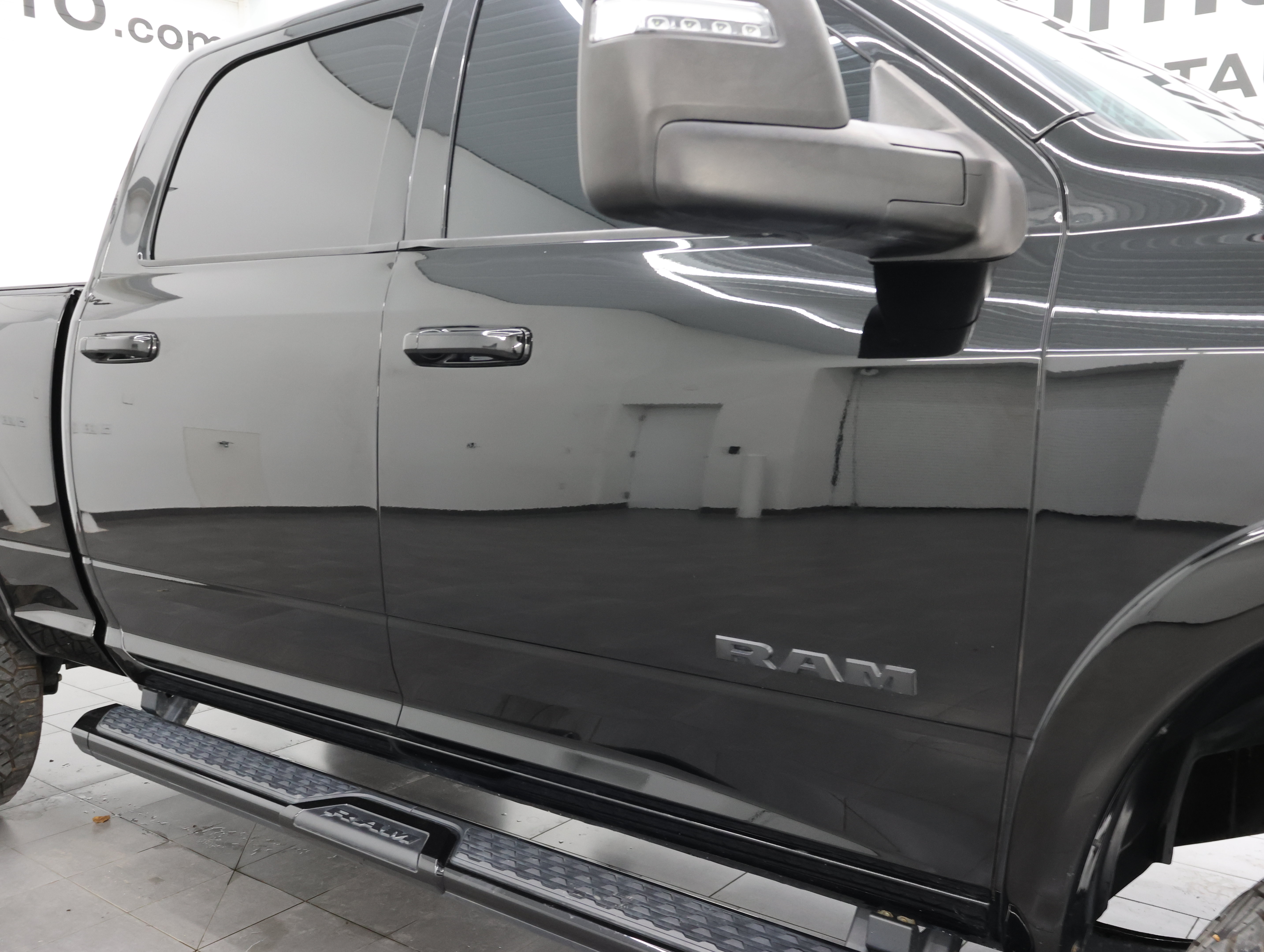 Used 2024 RAM 2500 Big Horn w/ Night Edition AWD/4WD image 25