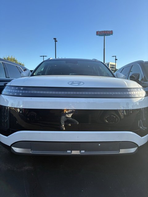 New 2026 Hyundai Ioniq 9 Limited image 2