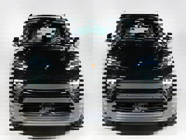 New 2025 Porsche Macan 4 Electric image 6