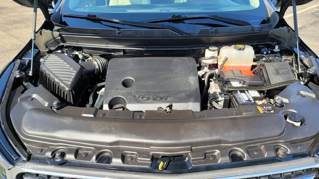 Used 2021 Buick Enclave Essence w/ Sound and Sites Package AWD/4WD image 17