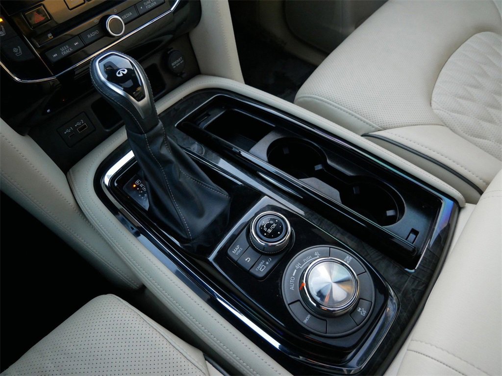 Used 2021 INFINITI QX80 Sensory w/ Cargo Package image 23