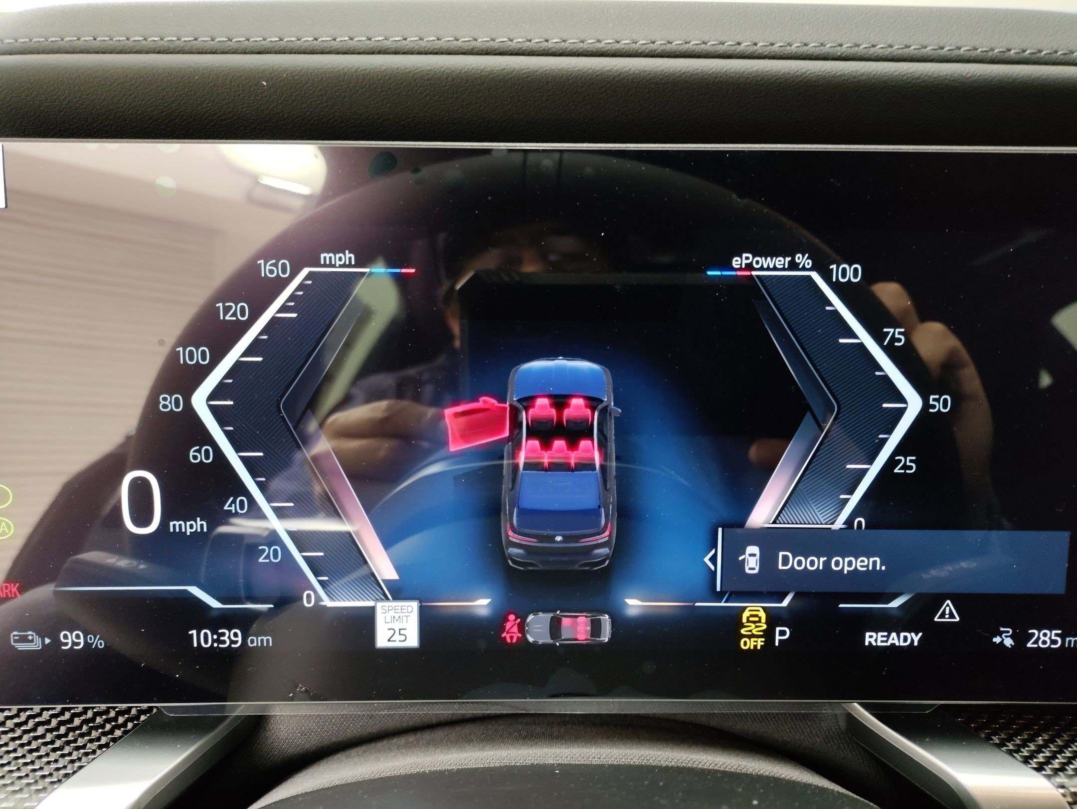 Used 2025 BMW i7 xDrive60 w/ Premium Package image 17