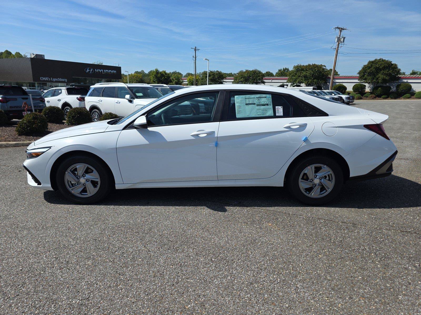 New 2026 Hyundai Elantra SE FWD image 7
