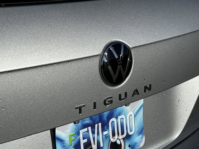 Used 2022 Volkswagen Tiguan SE R-Line AWD/4WD image 30