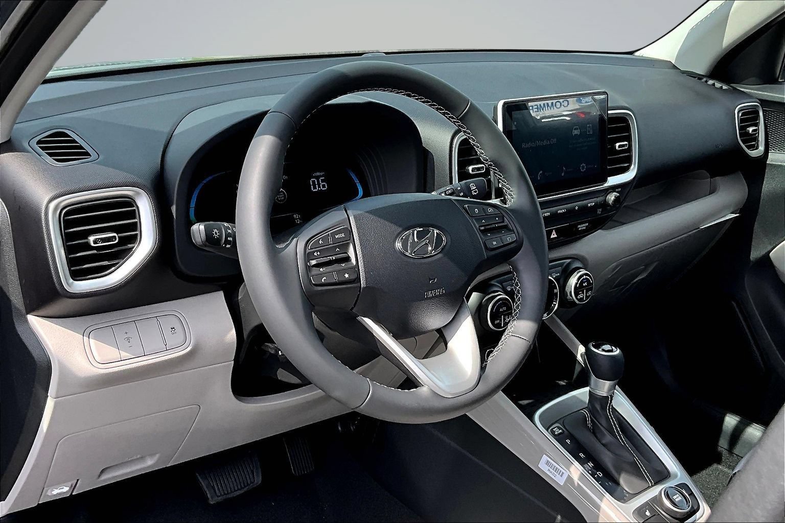 New 2026 Hyundai Venue SEL FWD image 9