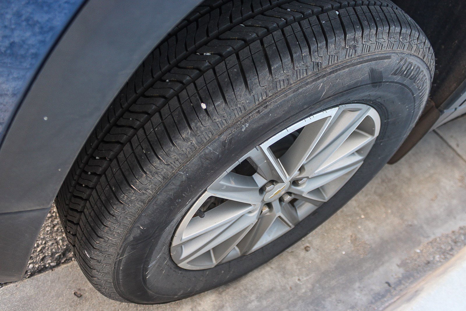 Used 2023 Chevrolet Traverse LT FWD image 16