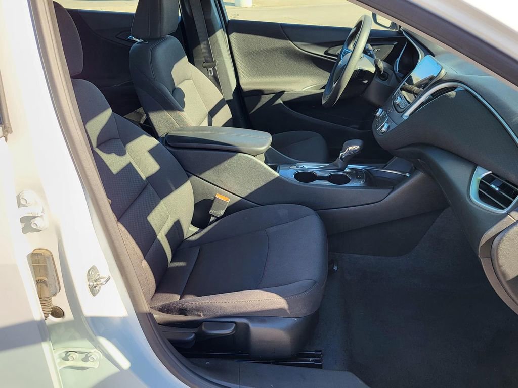 Used 2024 Chevrolet Malibu LT image 10