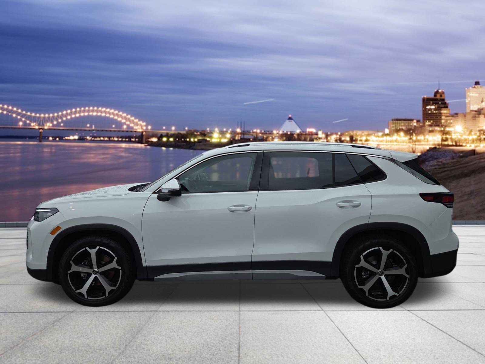 New 2026 Volkswagen Tiguan SE image 2