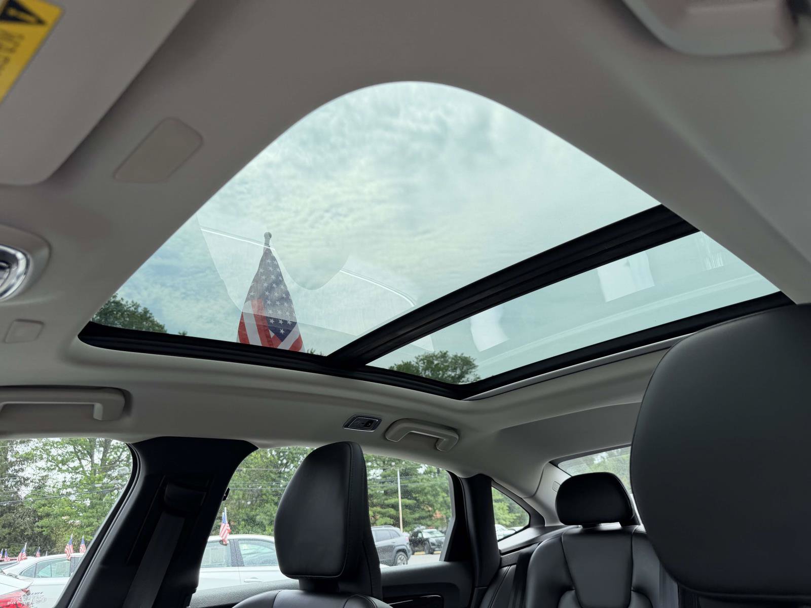 Used 2019 Volvo S90 T5 Momentum FWD image 18