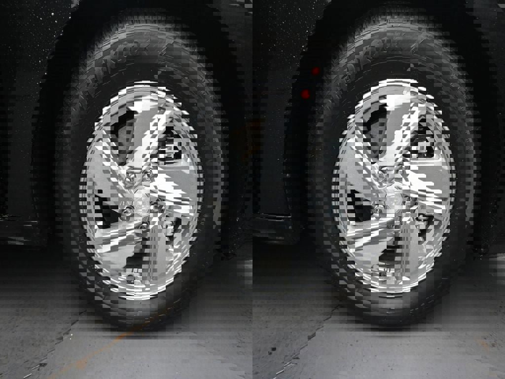 New 2026 Hyundai Elantra SE image 29