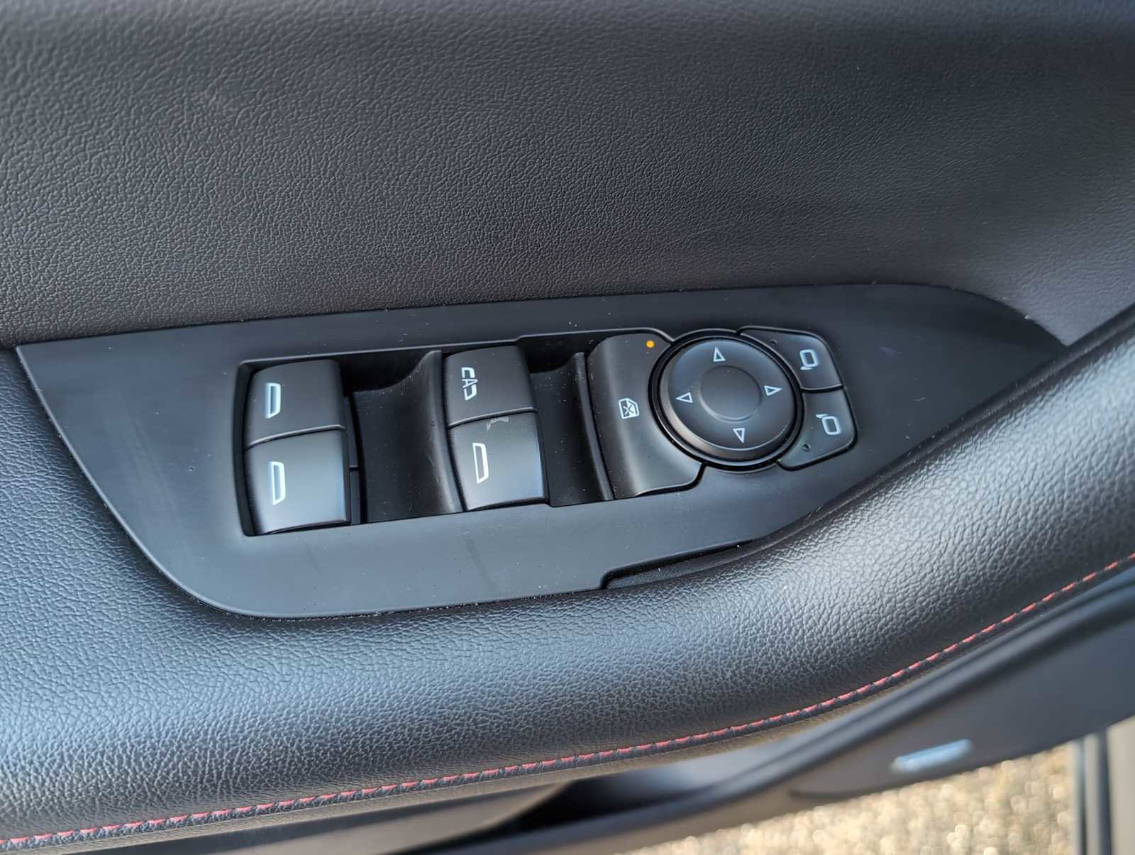 Used 2025 Chevrolet Blazer RS image 30