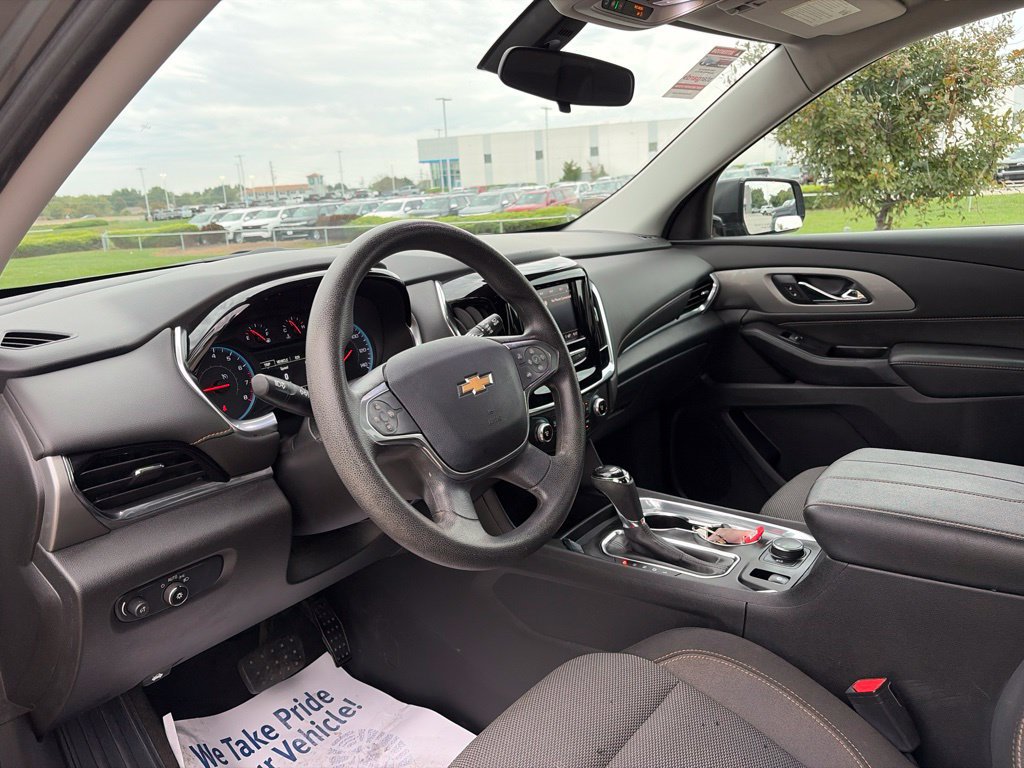 Used 2020 Chevrolet Traverse LS FWD image 46
