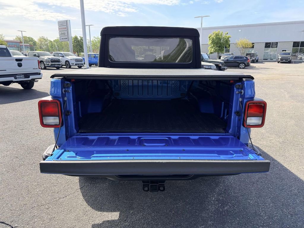 Used 2023 Jeep Gladiator Mojave image 16