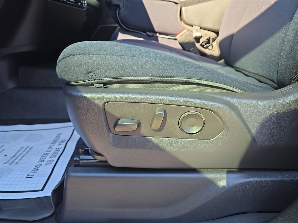 Used 2022 Chevrolet Silverado 1500 LT w/ Protection Package image 13