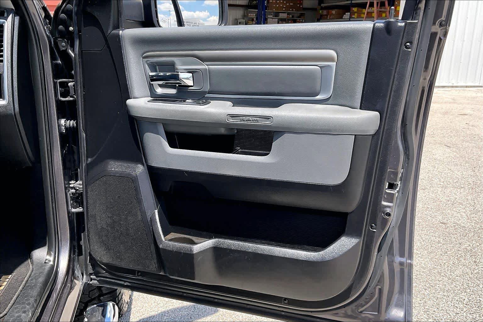 Used 2016 RAM 1500 Big Horn AWD/4WD image 22