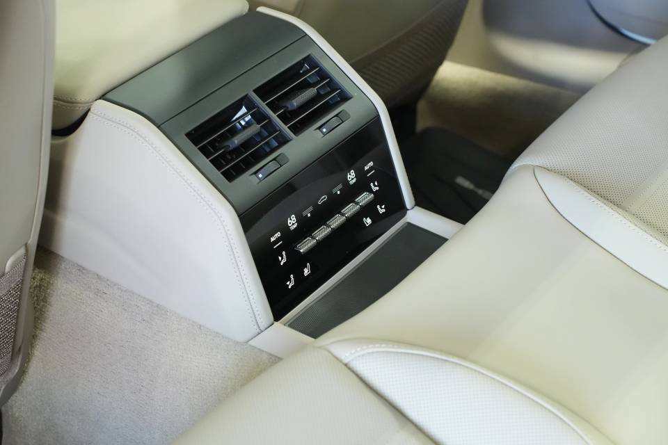 Certified 2025 Porsche Panamera 4 AWD/4WD image 25