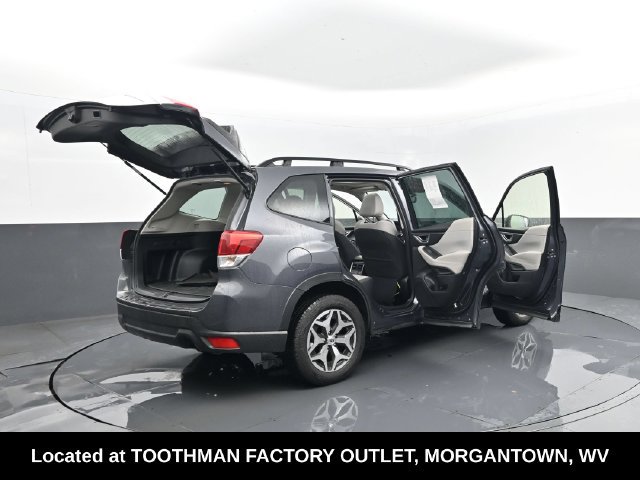 Used 2023 Subaru Forester Premium AWD/4WD image 31
