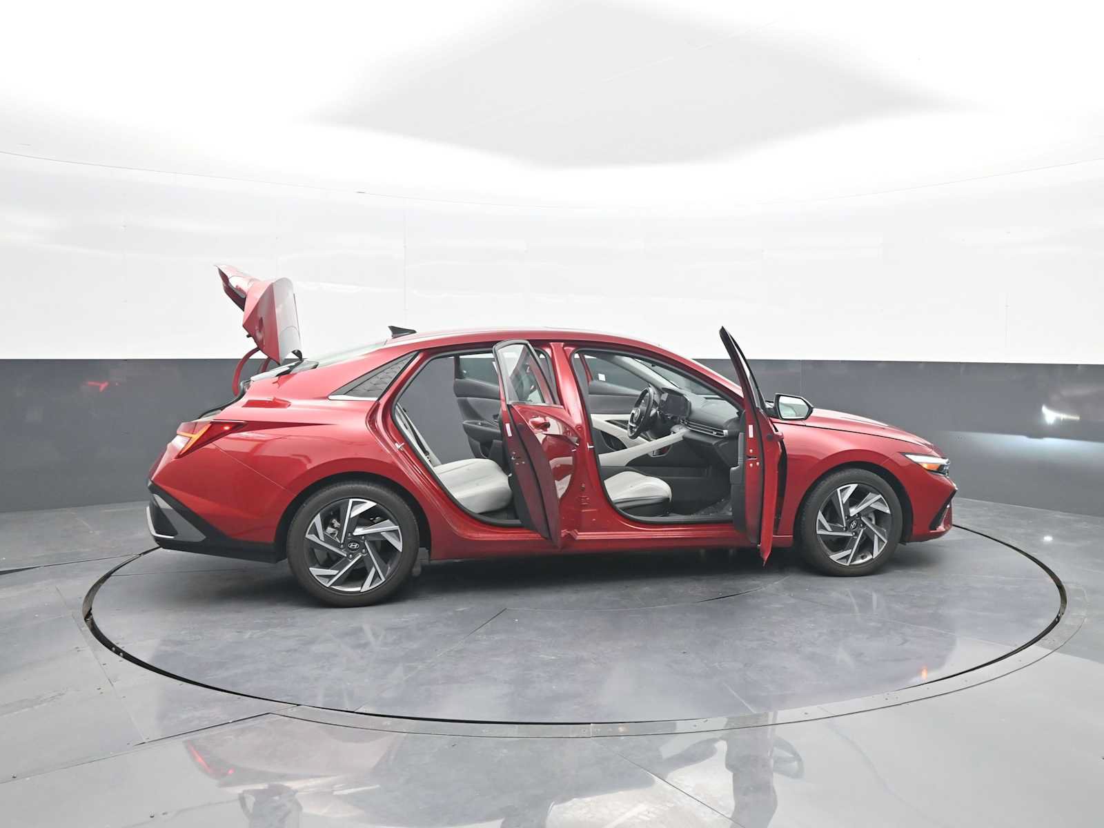 Used 2025 Hyundai Elantra Limited FWD image 52
