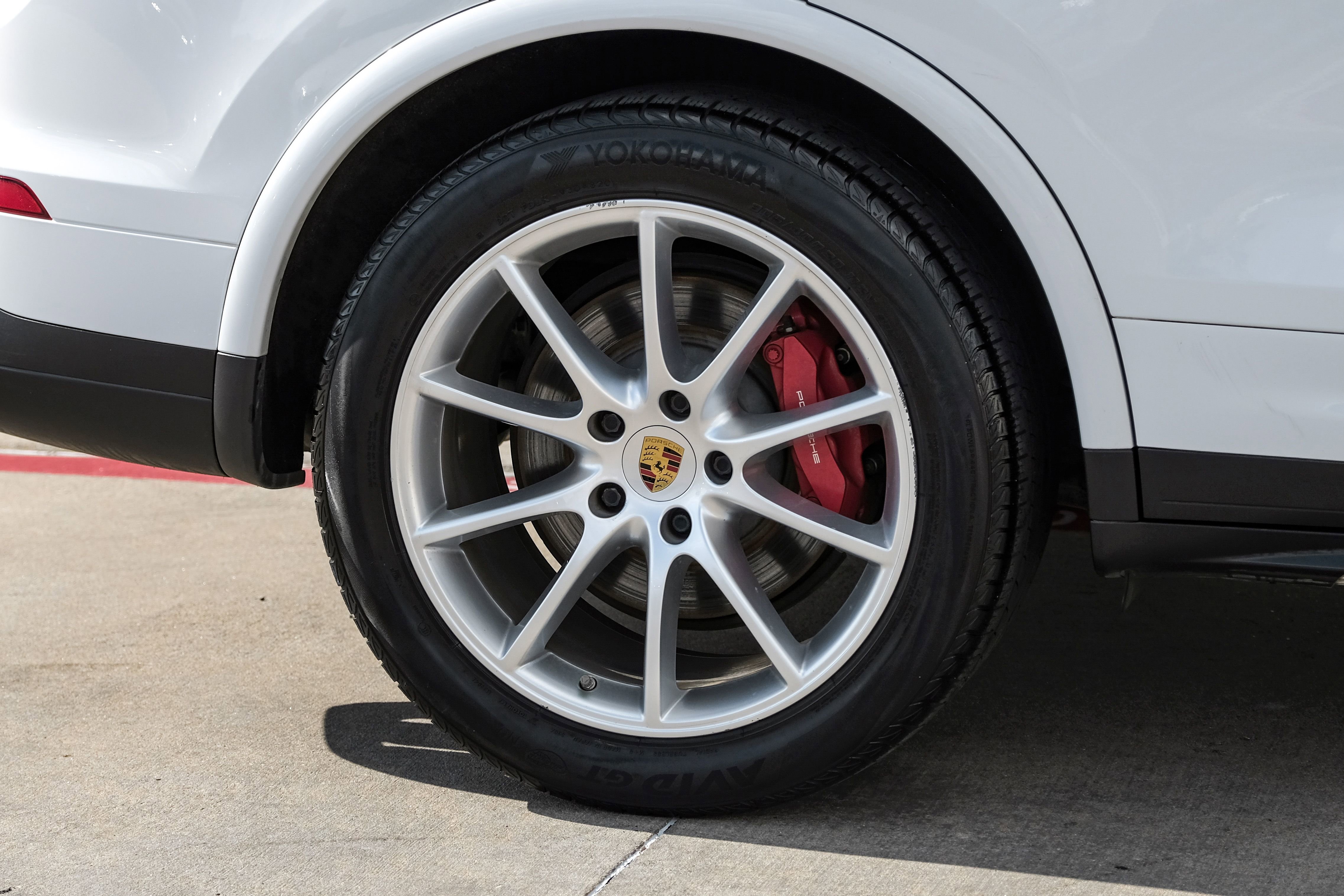 Used 2016 Porsche Cayenne Turbo w/ Premium Plus Package AWD/4WD image 47